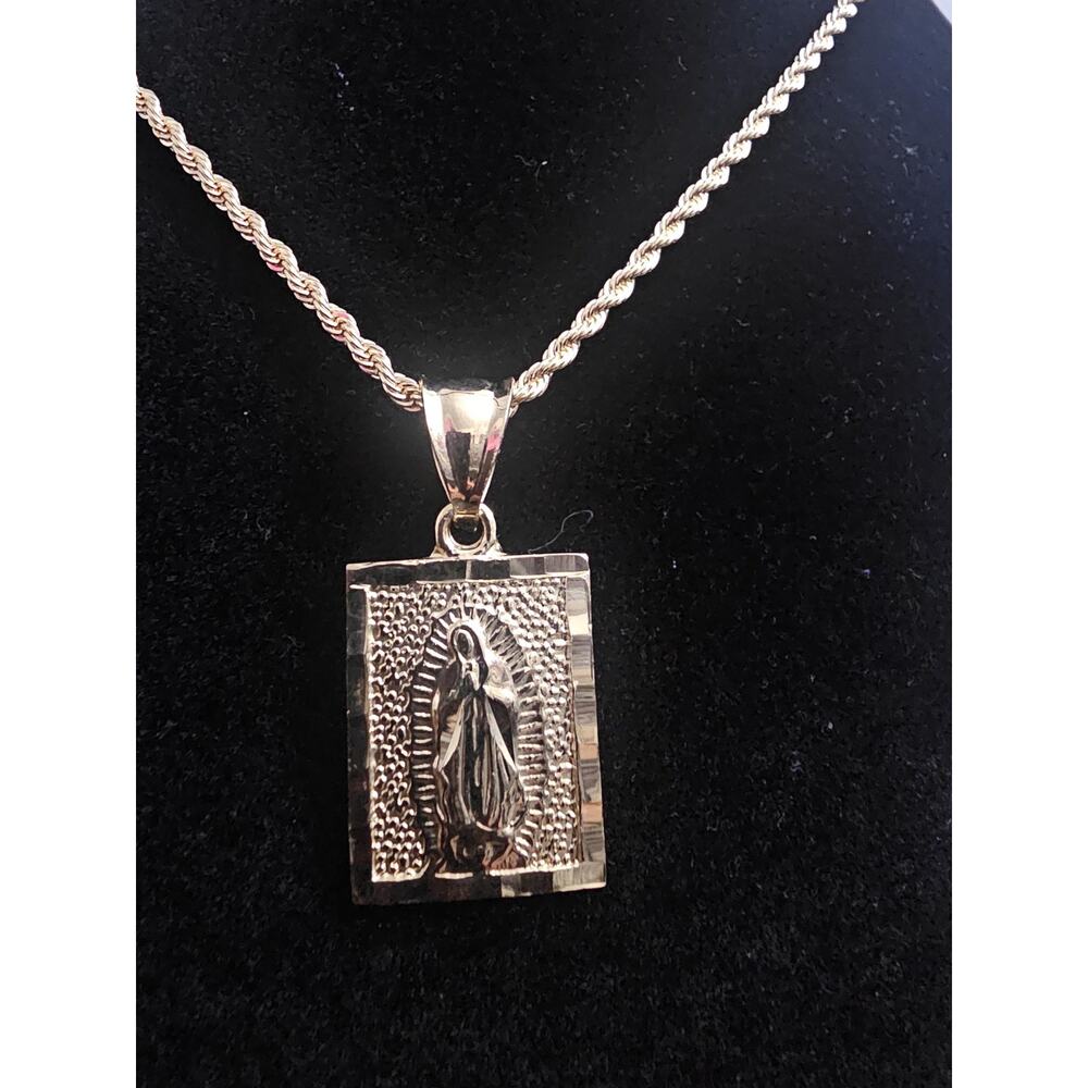 22in 14k Gold-Plated brass-1.6mm Rope Chain w/Our Lady of Guadalupe square charm